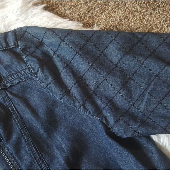 Forever 21 Premium Denim Short Jacket Size Medium - Picture 3 of 8